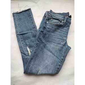 BDG jeans twig mid rise medium wash size 27